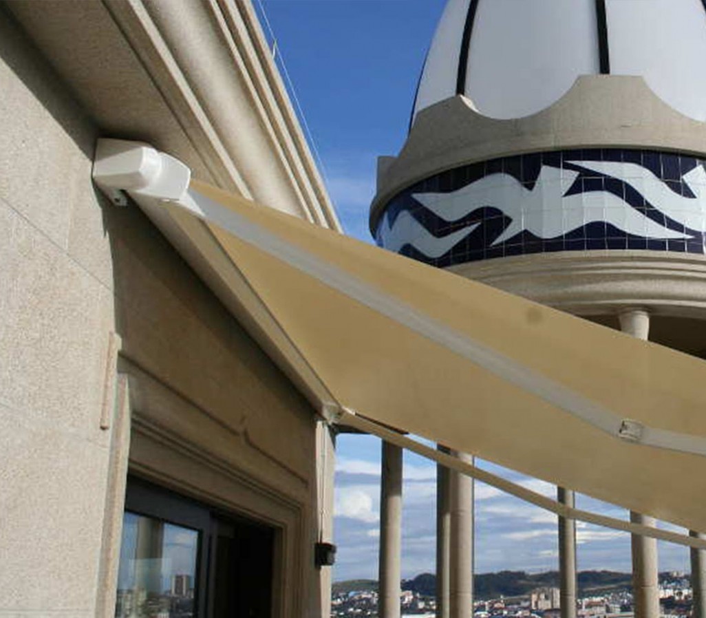 Toldo de Brazos Articulados - Compacto